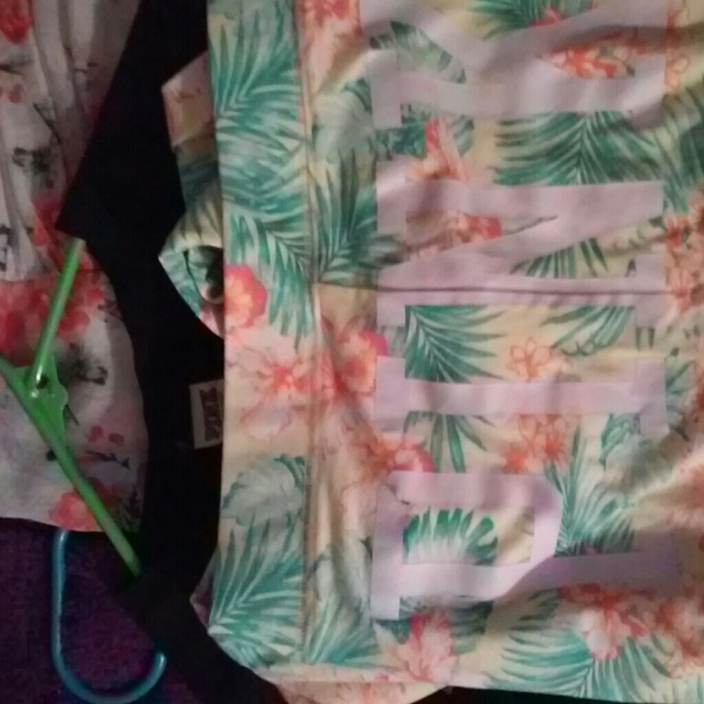 Pink outfit - Picture 3 of 4